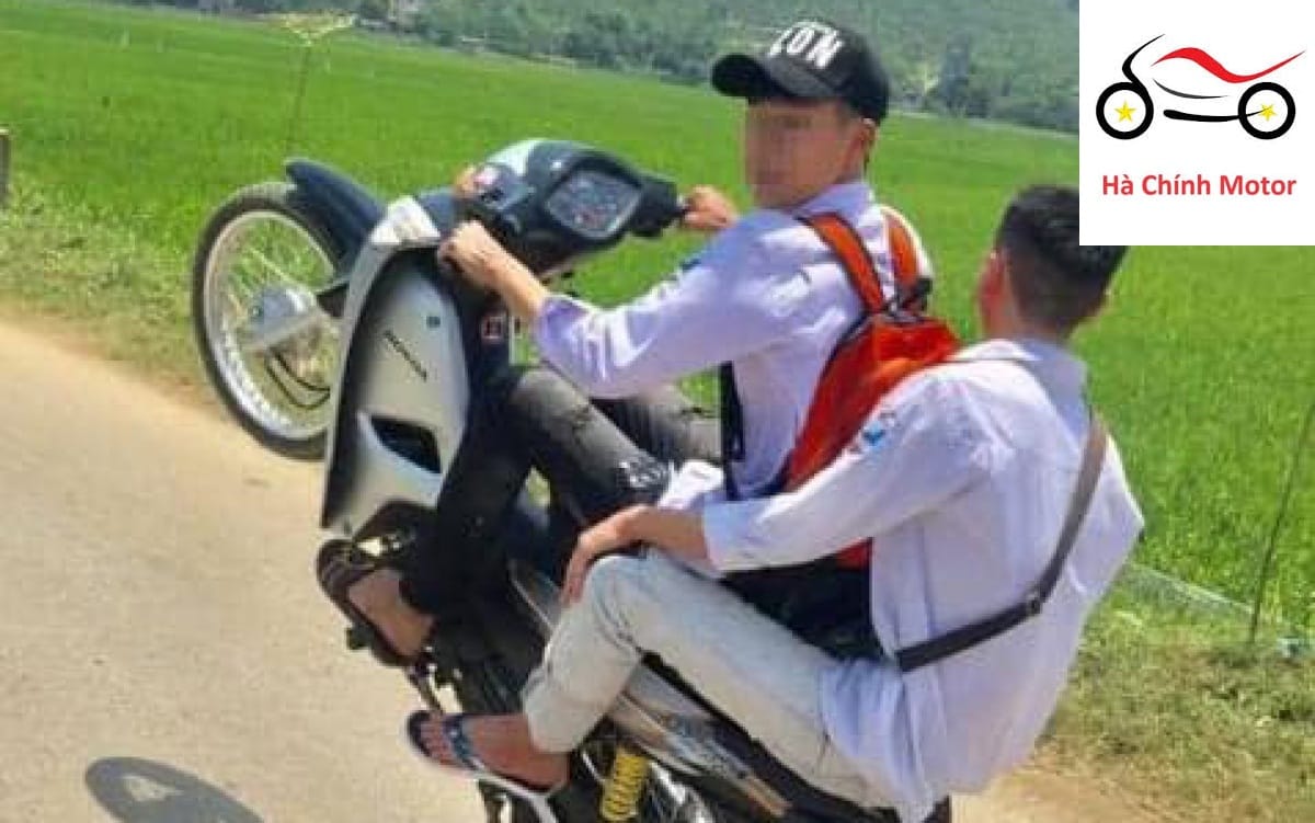 Cách Bốc Đầu Xe Máy
